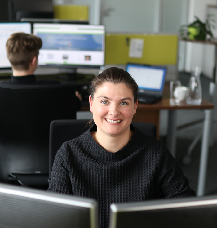 Frau im Büro