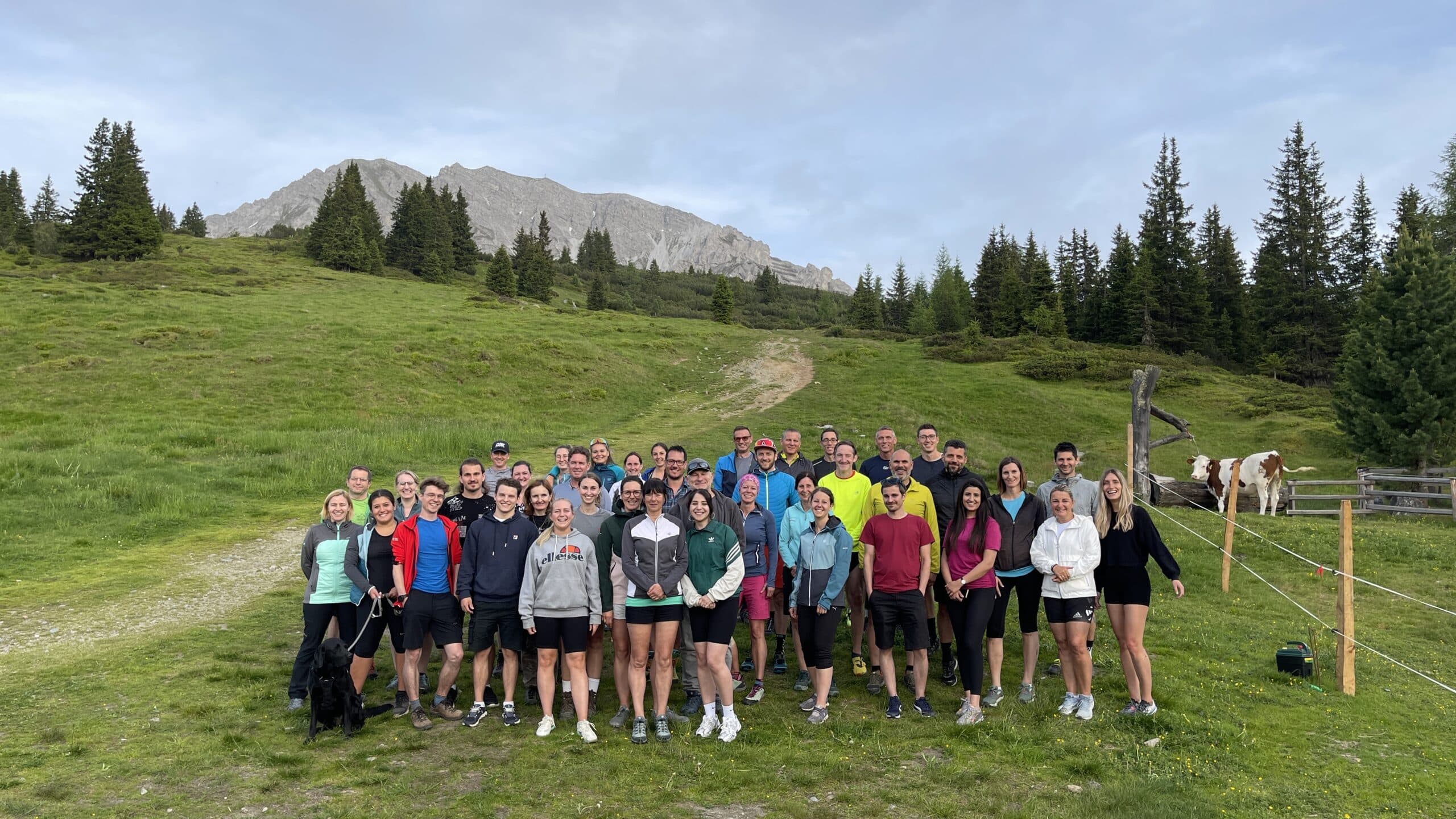 Gruppenfoto beim Mitarbeiter*innen Wandertag